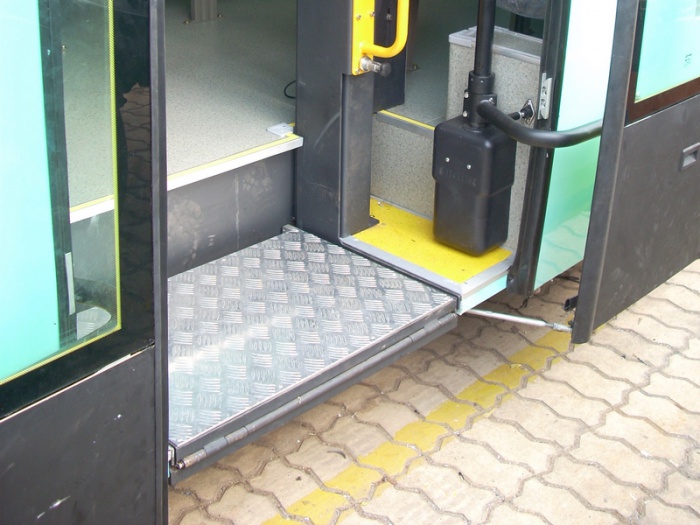 STEP-B-800 Wheelchair Lift(semi-automatic)